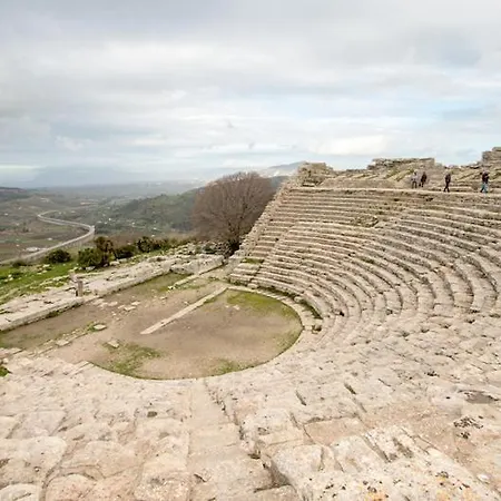 La Domus Di Segesta Apartment *