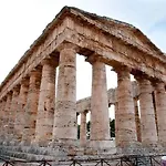 La Domus Di Segesta