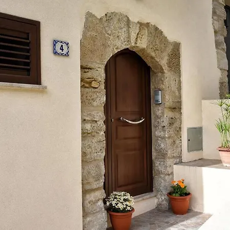 La Domus Di Segesta Apartamento *
